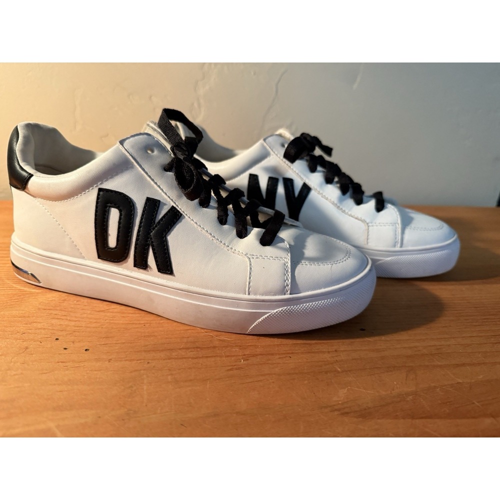 DKNY Abeni Low-Top Lace-Up Sneakers Shoes White/Black Women Size 6.5/EU 37